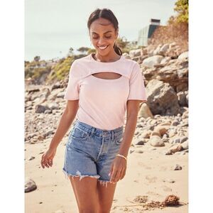 EVEREVE Women’s Blush Pink Short Sleeve Leya Cutout Tee Large